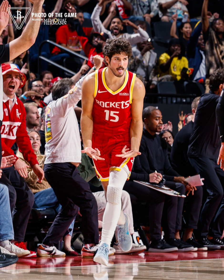 nba直播在线观看高清直播：常规赛火箭vs雄鹿（10.29）附首发名单预测