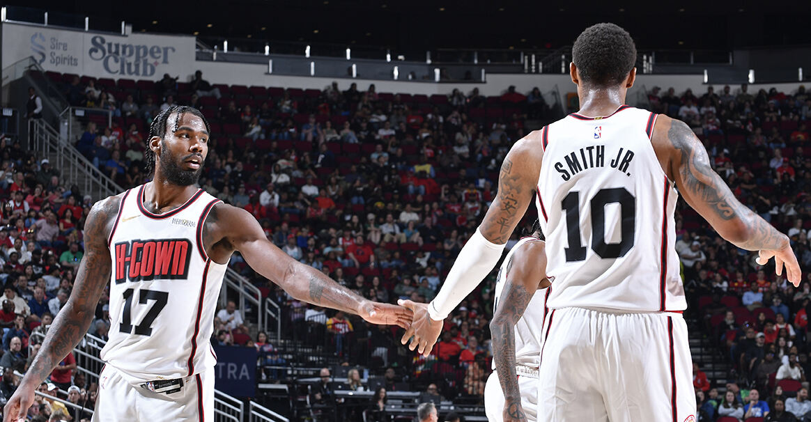 火箭无意交易年轻锋线 小史密斯&伊森获教练组高度认可 火箭无意交易年轻锋线 小史密斯&伊森获教练组高度认可