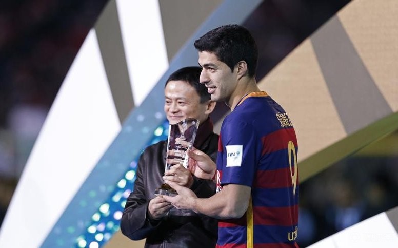 苏亚雷斯再战世俱杯 十年前2场5球助巴萨登顶