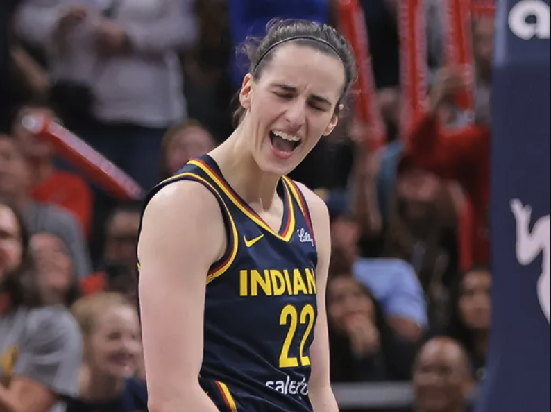 克拉克复出狂轰32+8+9 狂热终结自由人赛季不败金身