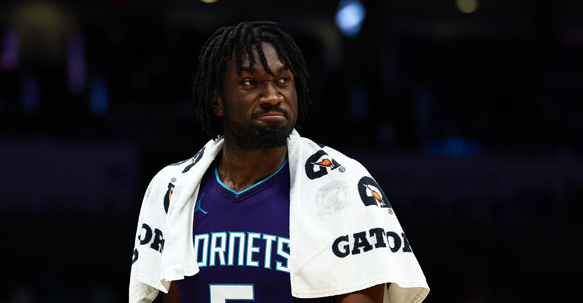 黄蜂持开放态度 曝马威交易门槛对标湖人报价 黄蜂持开放态度 曝马威交易门槛对标湖人报价