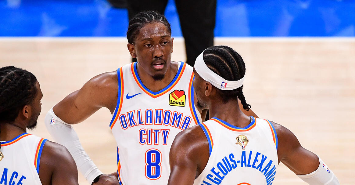 亚历山大盛赞杰威爆发：无畏表现助雷霆夺赛点