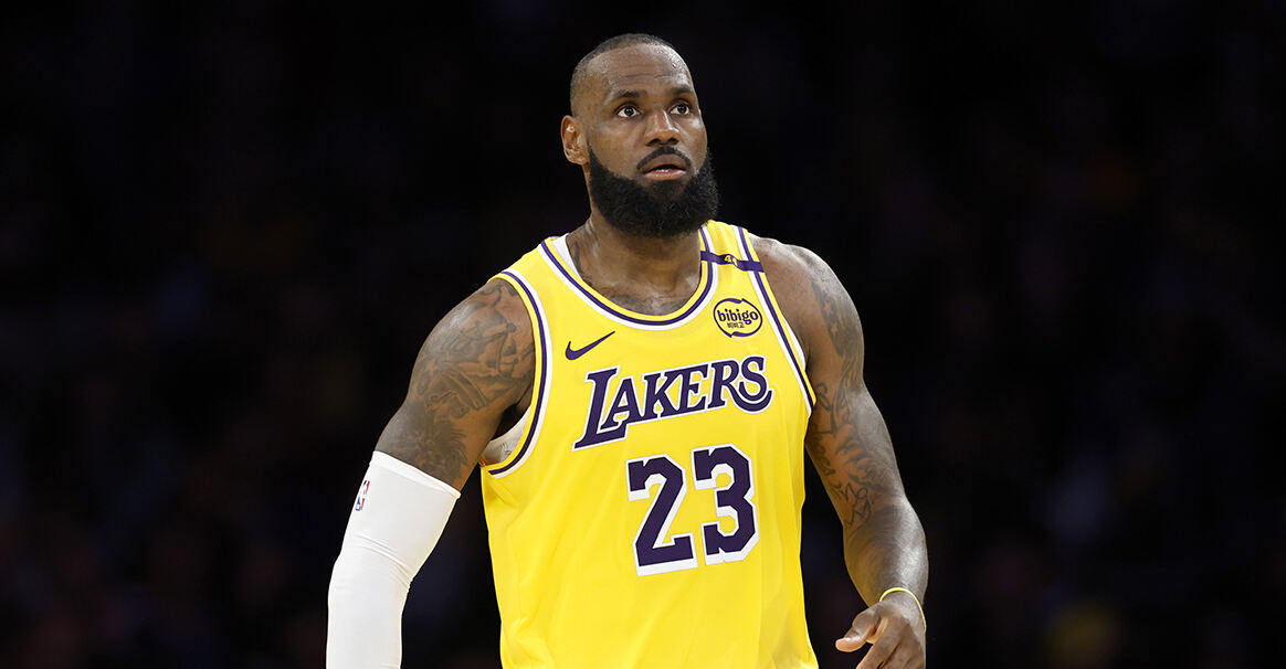 詹姆斯斩钉截铁回应执教可能:百分百不会当教练 詹姆斯斩钉截铁回应执教可能:百分百不会当教练