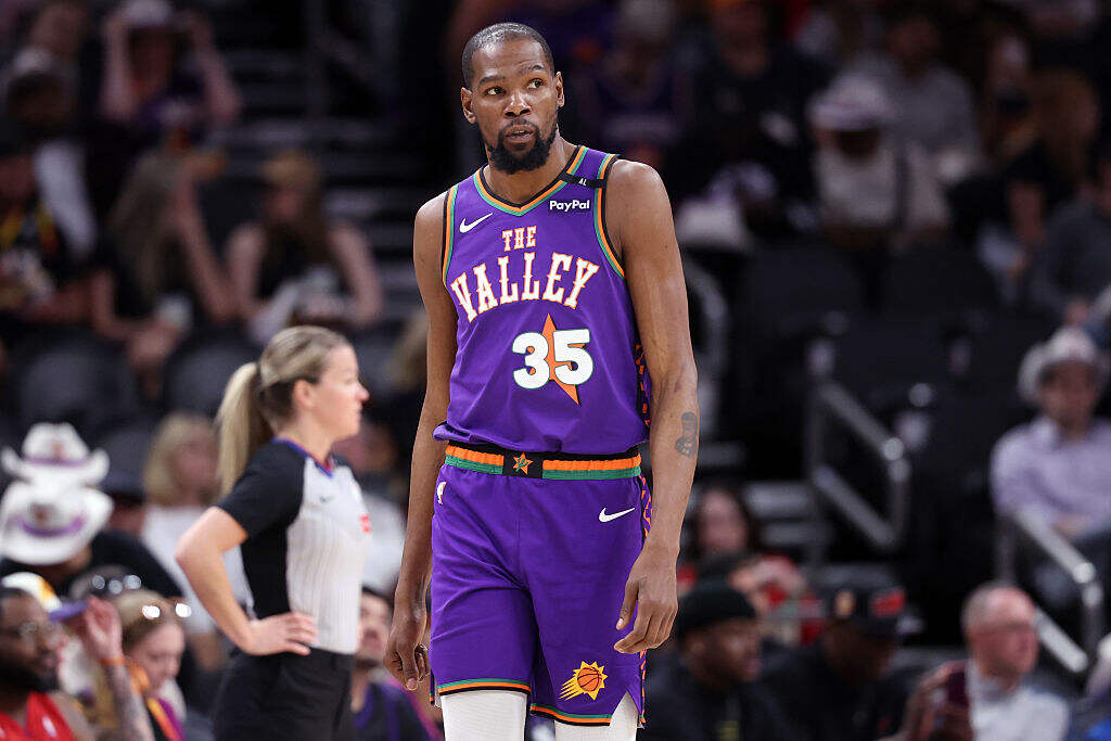 湖人官宣：沃尔特百亿收购球队多数股权 创体育交易新纪录