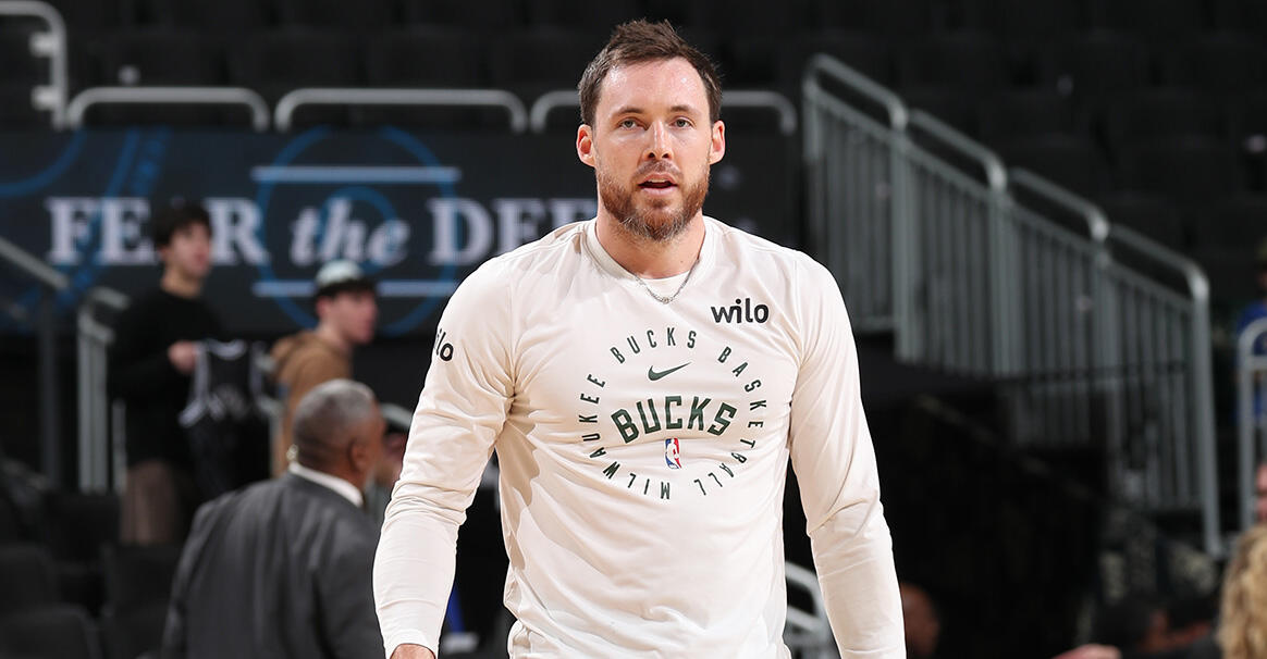 雄鹿老将康诺顿执行球员选项 下赛季940万留队