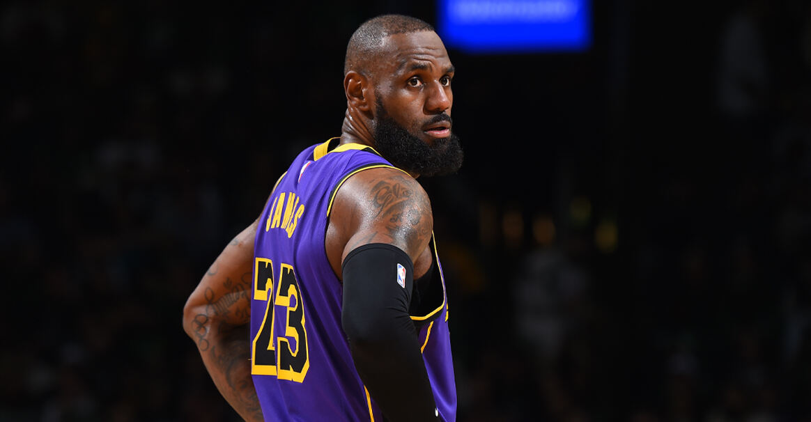 詹姆斯确认执行5260万球员选项 下赛季留守湖人