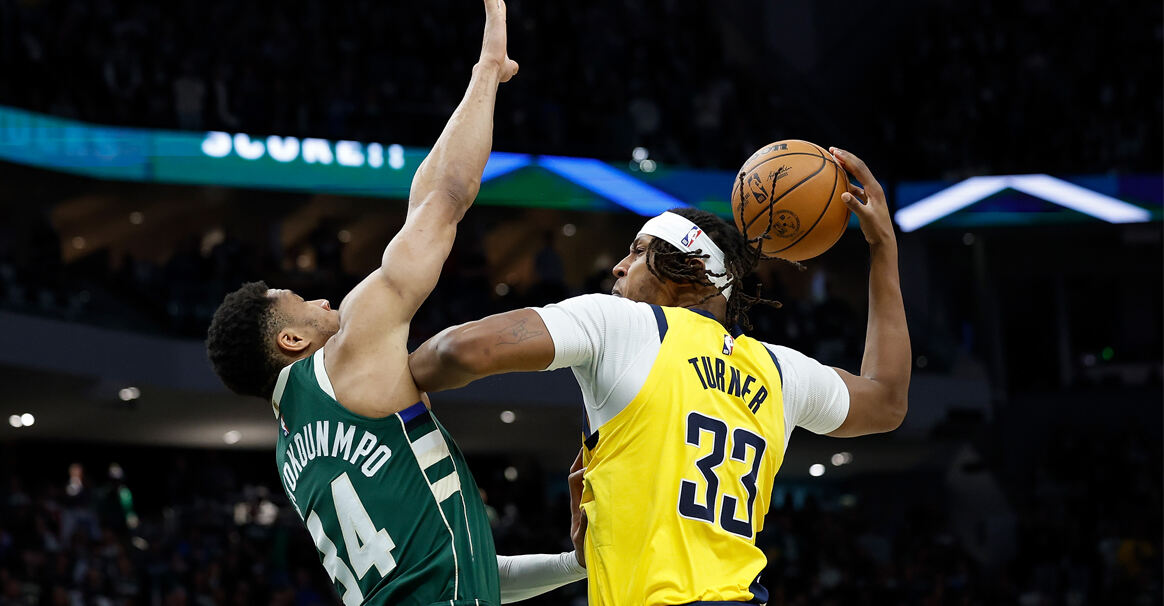 重磅!特纳4年1.07亿转投雄鹿 结束10年步行者生涯 重磅!特纳4年1.07亿转投雄鹿 结束10年步行者生涯