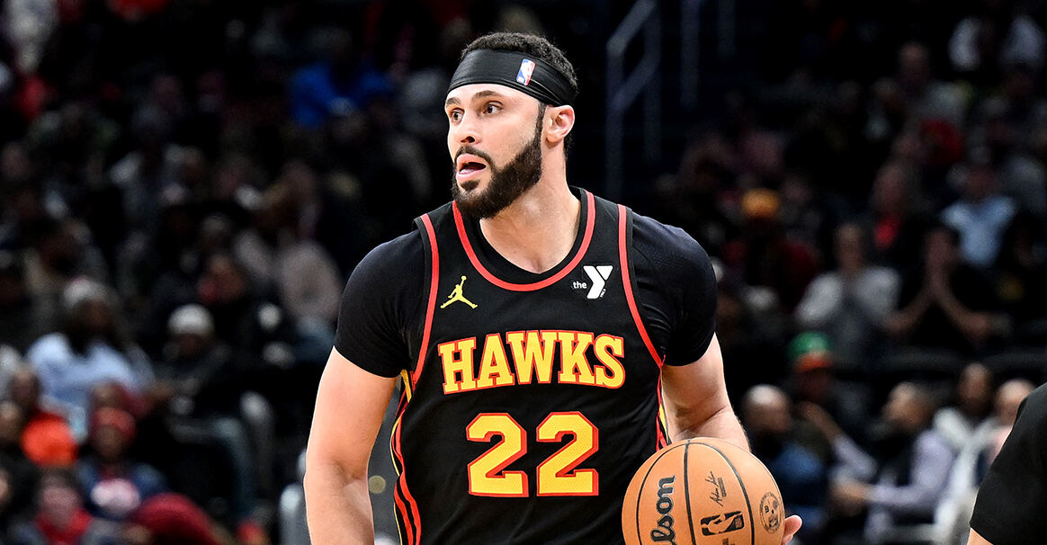 小南斯重返骑士 昔日旧将再披骑士战袍