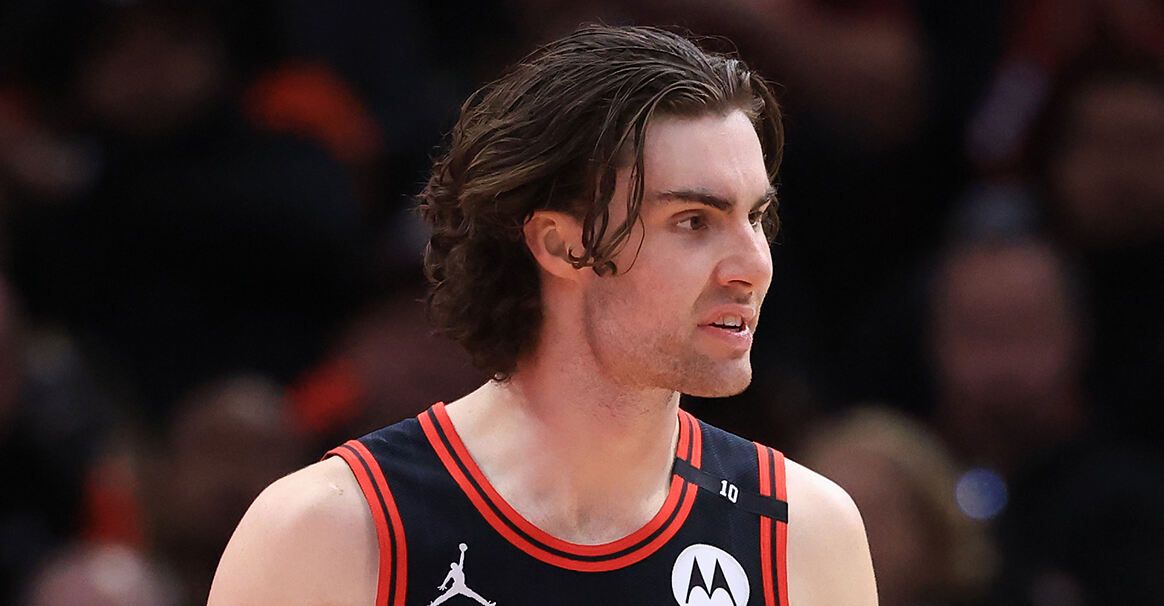 曝吉迪续约谈判坚持3000万年薪 公牛或面临抉择