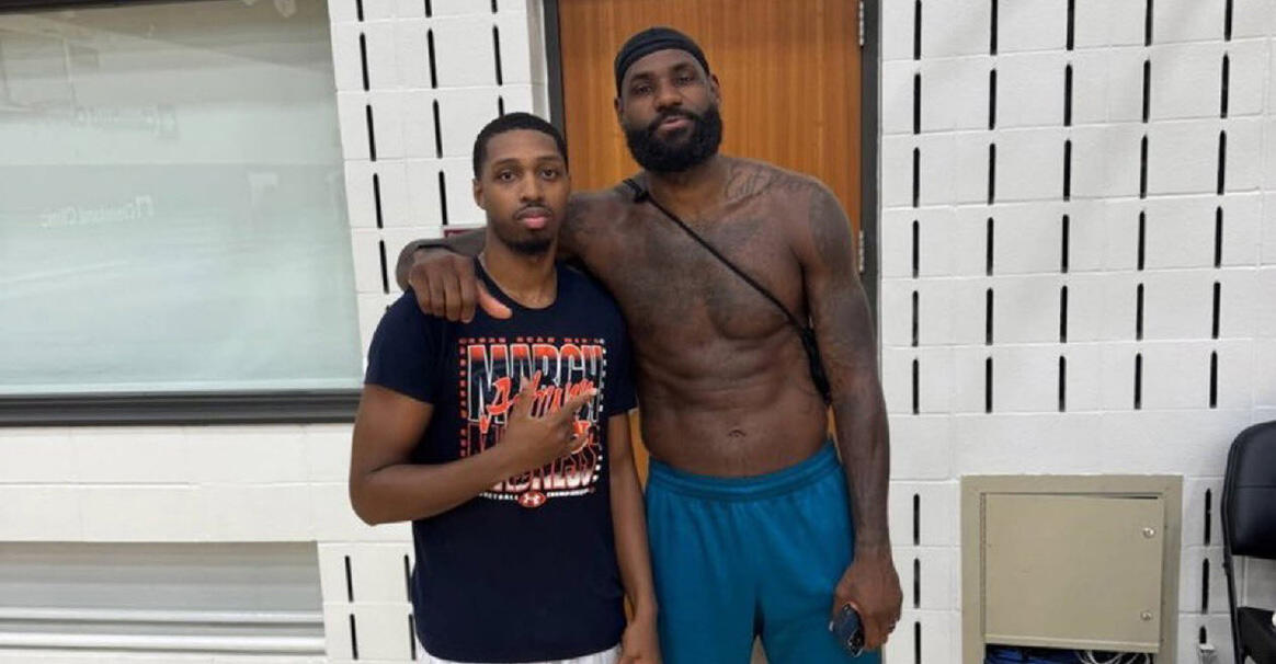 詹姆斯澄清训练传闻：克利夫兰夏训系多年惯例