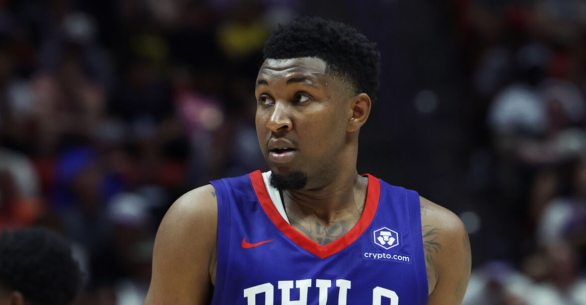 76人3年700万续约爱德华兹 保留年轻侧翼潜力股