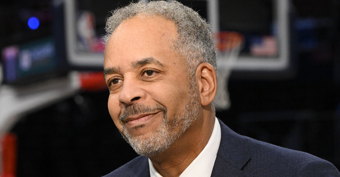 老库里谈勇士前景:西部竞争白热化 卫冕之路艰难 老库里谈勇士前景:西部竞争白热化 卫冕之路艰难