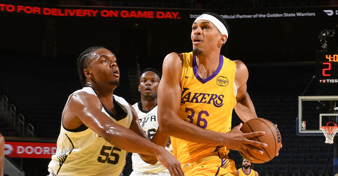 湖人夏联收官战逆转马刺 贝兹利27+13闪耀全场