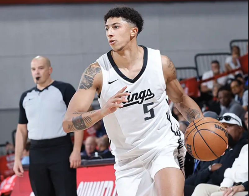 国王夏联险胜魔术 新秀达席尔瓦空砍19+7 国王夏联险胜魔术 新秀达席尔瓦空砍19+7