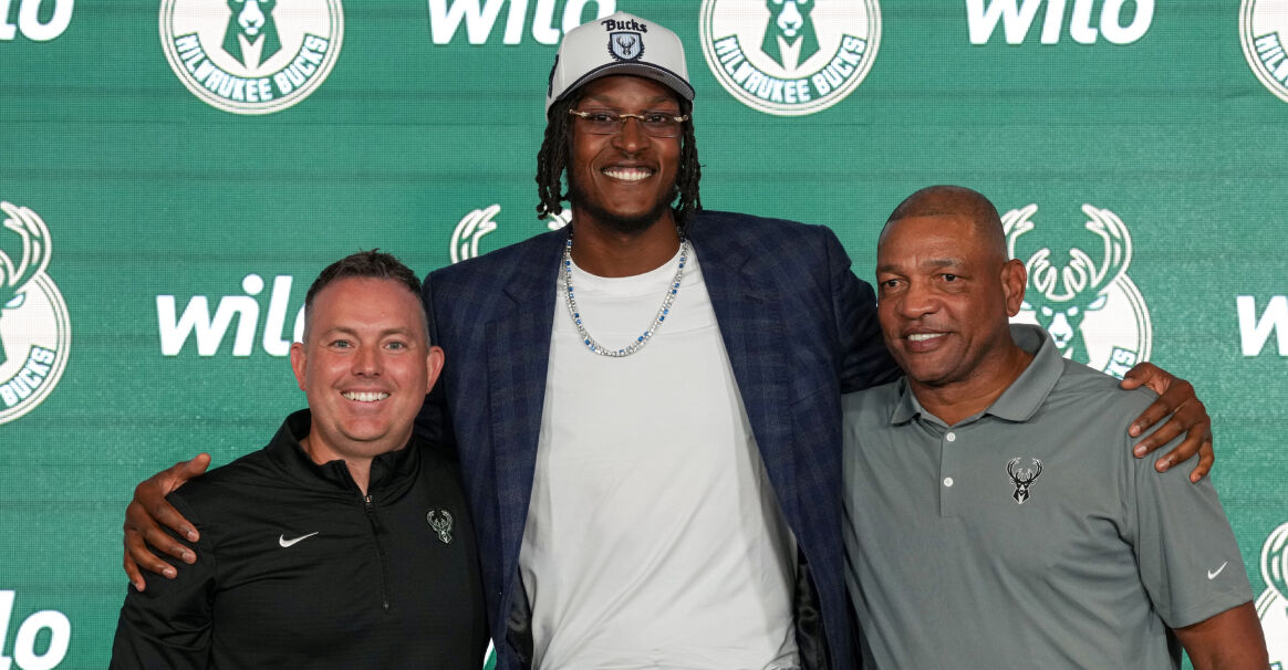 里弗斯盛赞特纳:字母哥的完美拼图 冠军基因加持 里弗斯盛赞特纳:字母哥的完美拼图 冠军基因加持