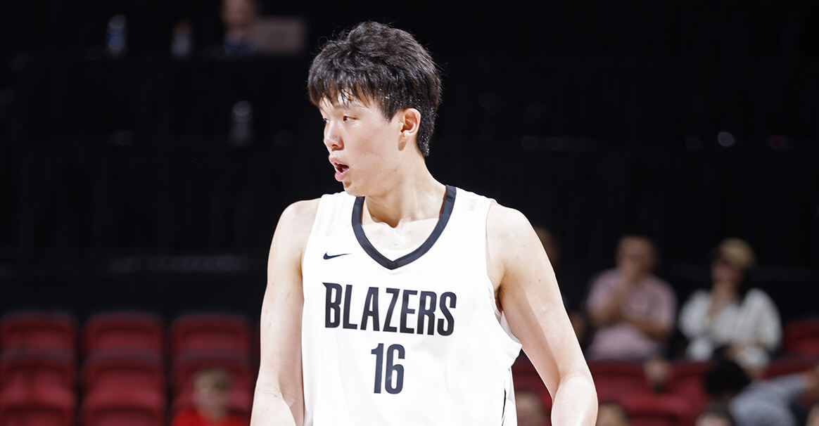 杨瀚森谈防守转型:主动适应小球时代 拒做战术"特权球员" 杨瀚森谈防守转型:主动适应小球时代 拒做战术"特权球员"