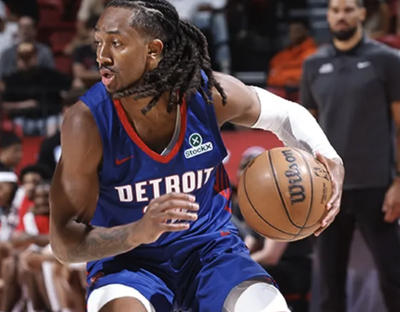 活塞轻取火箭收获夏联两连胜 詹金斯23+6率队取胜 活塞轻取火箭收获夏联两连胜 詹金斯23+6率队取胜