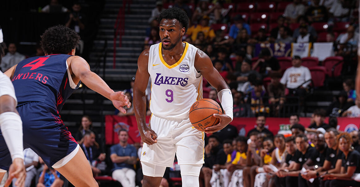 快船夏联三连胜 力克同城对手湖人